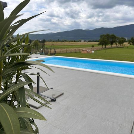 Villa Biser Gacke Sinac Zewnętrze zdjęcie