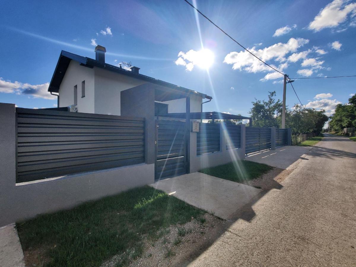 Villa Biser Gacke Sinac Zewnętrze zdjęcie